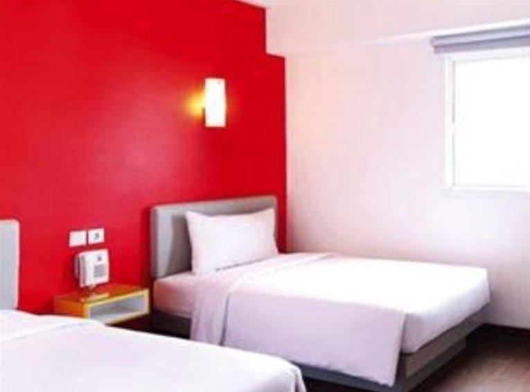Amaris Hotel Malang Exterior foto